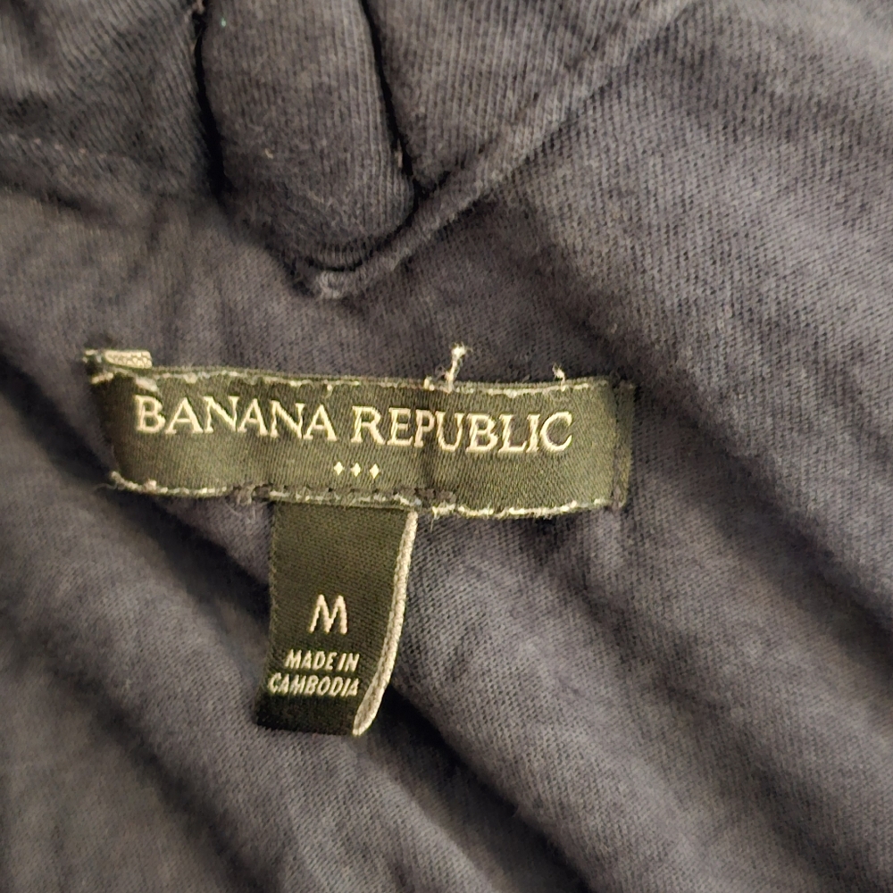 Chic Navy Blue Banana Republic Women's Medium Top with Back Bow – Short Sleeve - Picture 5 of 6